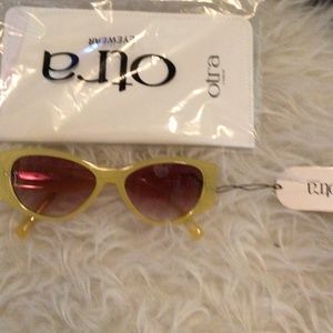 New! Sale ! OTRA Monroe lemon lime sunglasses